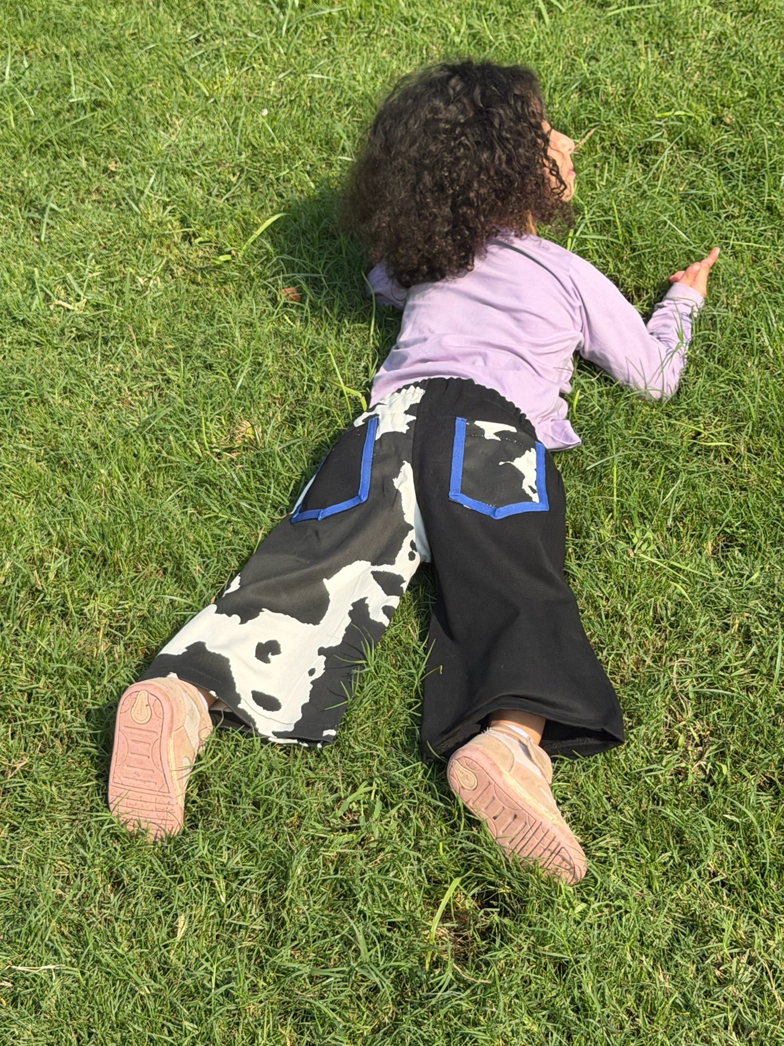 Kids One leg Cow