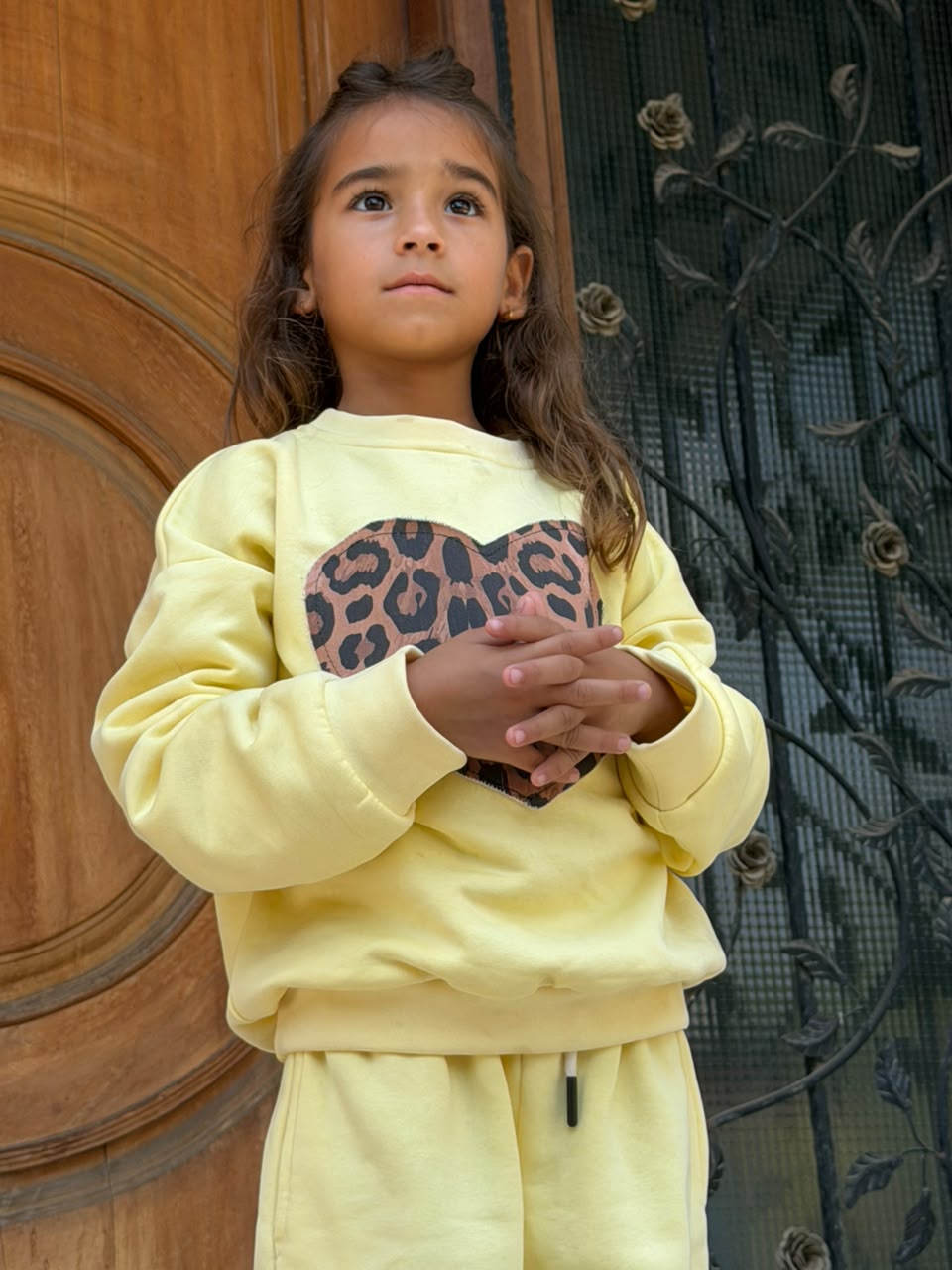 Kids Yellow love Sweatshirt